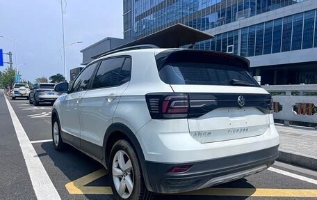 Volkswagen T-Cross I, 2023 год, 1 770 000 рублей, 7 фотография