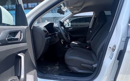 Volkswagen T-Cross I, 2023 год, 1 770 000 рублей, 8 фотография