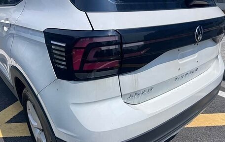 Volkswagen T-Cross I, 2023 год, 1 770 000 рублей, 11 фотография