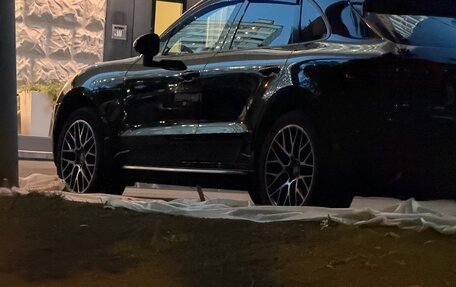 Porsche Macan I рестайлинг, 2017 год, 3 850 000 рублей, 2 фотография