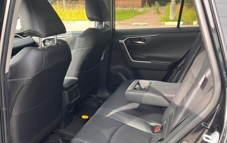 Toyota RAV4, 2021 год, 3 900 000 рублей, 9 фотография