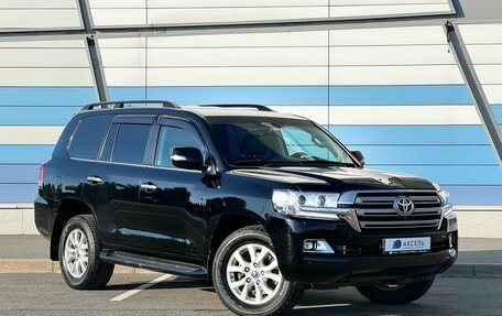 Toyota Land Cruiser 200, 2018 год, 6 215 000 рублей, 3 фотография