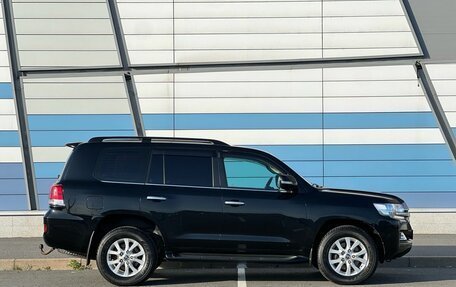 Toyota Land Cruiser 200, 2018 год, 6 215 000 рублей, 4 фотография