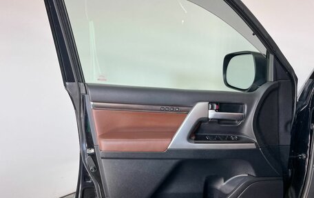 Toyota Land Cruiser 200, 2018 год, 6 215 000 рублей, 11 фотография