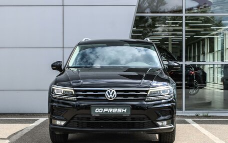 Volkswagen Tiguan II, 2018 год, 2 595 000 рублей, 3 фотография
