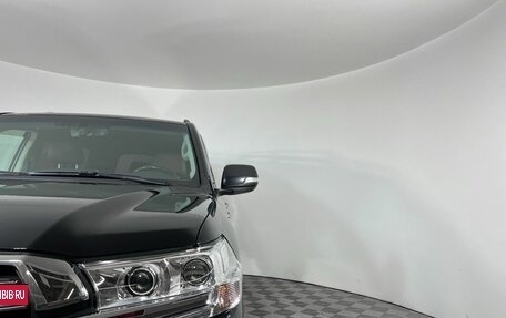 Toyota Land Cruiser 200, 2018 год, 6 215 000 рублей, 9 фотография