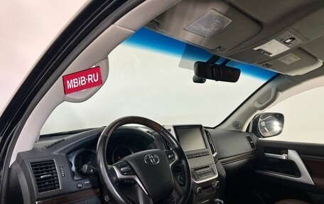 Toyota Land Cruiser 200, 2018 год, 6 215 000 рублей, 12 фотография