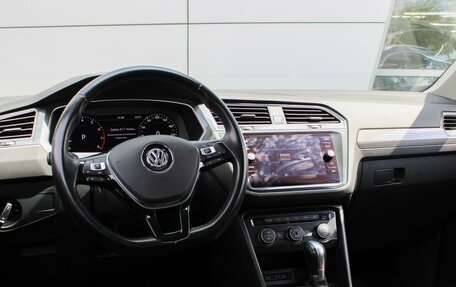 Volkswagen Tiguan II, 2018 год, 2 595 000 рублей, 12 фотография
