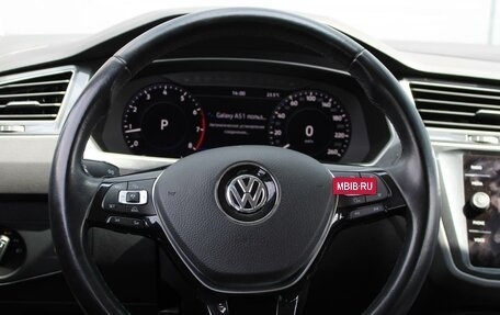 Volkswagen Tiguan II, 2018 год, 2 595 000 рублей, 13 фотография