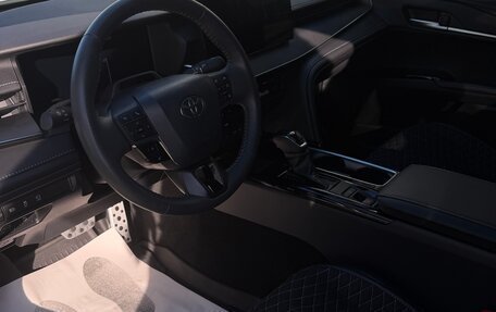 Toyota Camry, 2025 год, 3 970 000 рублей, 4 фотография