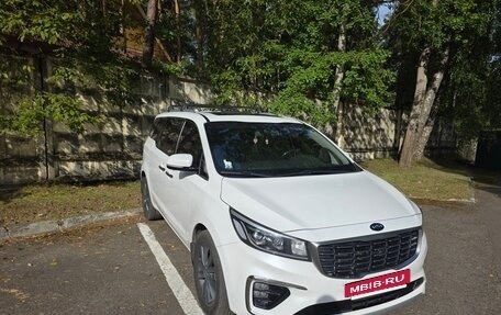 KIA Carnival III, 2018 год, 3 050 000 рублей, 3 фотография