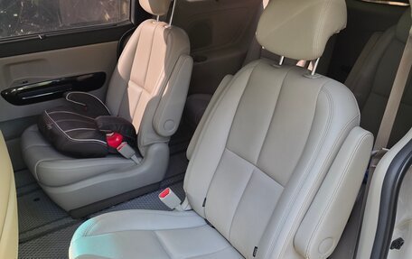 KIA Carnival III, 2018 год, 3 050 000 рублей, 10 фотография
