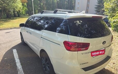 KIA Carnival III, 2018 год, 3 050 000 рублей, 16 фотография