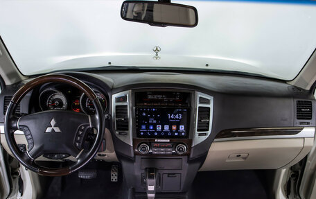 Mitsubishi Pajero IV, 2019 год, 3 448 000 рублей, 10 фотография