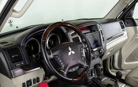 Mitsubishi Pajero IV, 2019 год, 3 448 000 рублей, 22 фотография