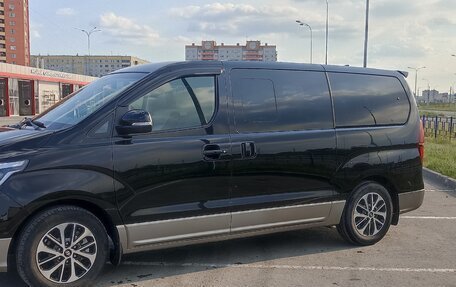 Hyundai Grand Starex Grand Starex I рестайлинг 2, 2020 год, 3 600 000 рублей, 4 фотография