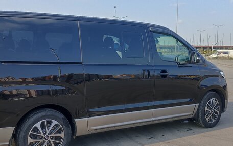 Hyundai Grand Starex Grand Starex I рестайлинг 2, 2020 год, 3 600 000 рублей, 6 фотография