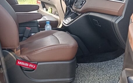 Hyundai Grand Starex Grand Starex I рестайлинг 2, 2020 год, 3 600 000 рублей, 2 фотография