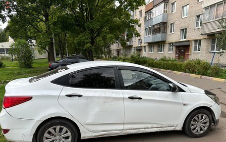 Hyundai Solaris II рестайлинг, 2015 год, 390 000 рублей, 5 фотография