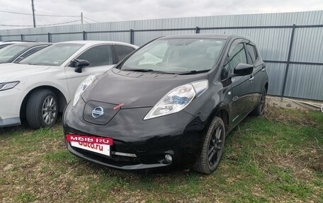 Nissan Leaf I, 2016 год, 750 000 рублей, 2 фотография