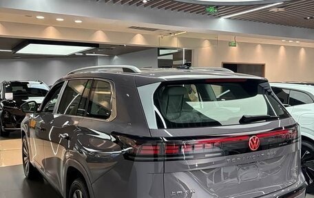 Volkswagen Teramont, 2026 год, 6 000 000 рублей, 2 фотография
