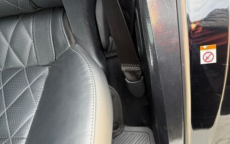 Toyota Land Cruiser 200, 2017 год, 9 850 000 рублей, 21 фотография