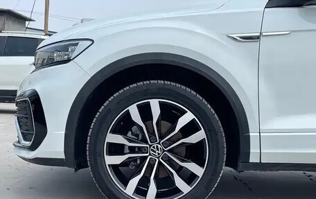 Volkswagen T-Roc I, 2022 год, 1 790 000 рублей, 10 фотография