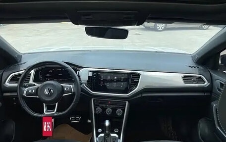Volkswagen T-Roc I, 2022 год, 1 790 000 рублей, 14 фотография