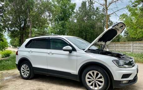 Volkswagen Tiguan II, 2018 год, 1 850 000 рублей, 2 фотография
