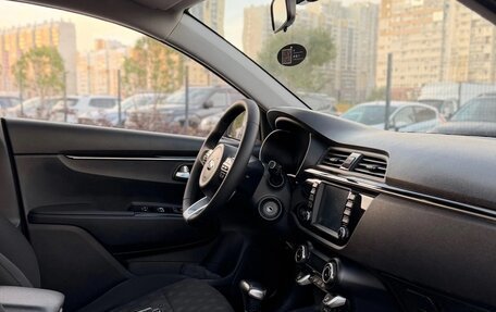 KIA Rio IV, 2018 год, 1 040 000 рублей, 9 фотография