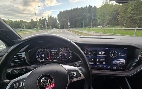 Volkswagen Touareg III, 2020 год, 5 860 000 рублей, 6 фотография
