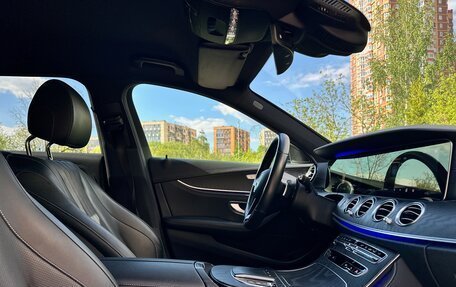 Mercedes-Benz E-Класс, 2020 год, 4 100 000 рублей, 9 фотография