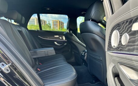 Mercedes-Benz E-Класс, 2020 год, 4 100 000 рублей, 25 фотография