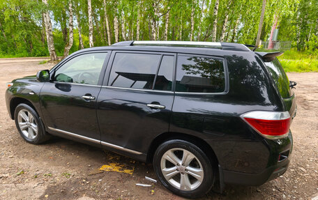 Toyota Highlander III, 2013 год, 2 370 000 рублей, 15 фотография
