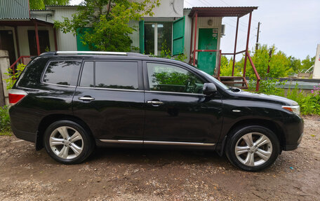 Toyota Highlander III, 2013 год, 2 370 000 рублей, 10 фотография