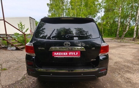 Toyota Highlander III, 2013 год, 2 370 000 рублей, 11 фотография