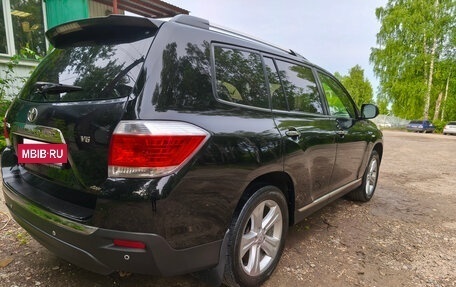 Toyota Highlander III, 2013 год, 2 370 000 рублей, 8 фотография