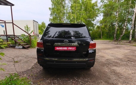 Toyota Highlander III, 2013 год, 2 370 000 рублей, 12 фотография