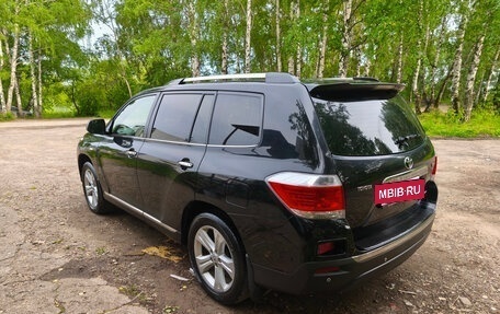 Toyota Highlander III, 2013 год, 2 370 000 рублей, 13 фотография