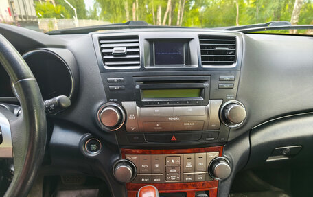 Toyota Highlander III, 2013 год, 2 370 000 рублей, 26 фотография
