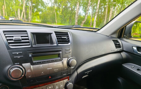 Toyota Highlander III, 2013 год, 2 370 000 рублей, 27 фотография
