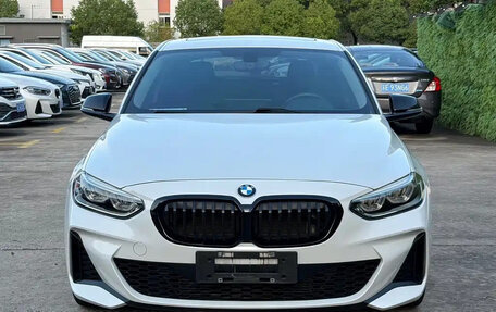 BMW 1 серия, 2022 год, 1 900 000 рублей, 1 фотография
