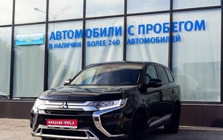 Mitsubishi Outlander III рестайлинг 3, 2019 год, 2 049 000 рублей, 1 фотография