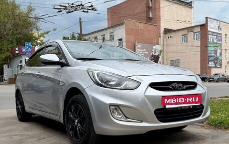 Hyundai Solaris II рестайлинг, 2013 год, 890 000 рублей, 5 фотография