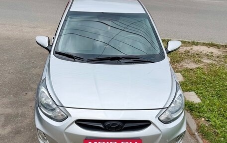 Hyundai Solaris II рестайлинг, 2013 год, 890 000 рублей, 3 фотография