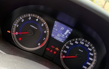 Hyundai Solaris II рестайлинг, 2013 год, 890 000 рублей, 10 фотография