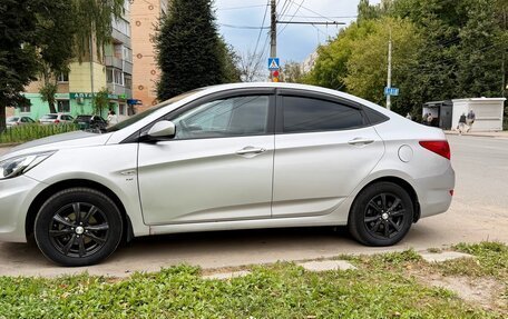 Hyundai Solaris II рестайлинг, 2013 год, 890 000 рублей, 6 фотография