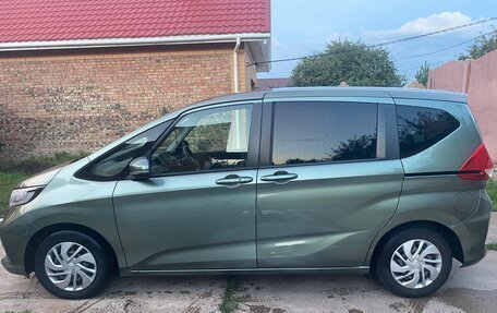 Honda Freed II, 2021 год, 1 600 000 рублей, 11 фотография