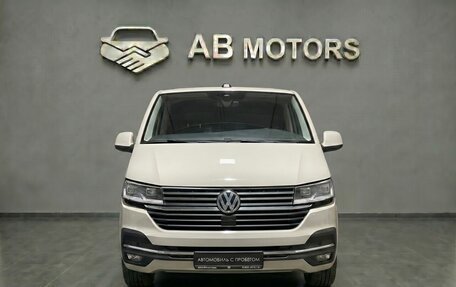 Volkswagen Multivan T6 рестайлинг, 2020 год, 5 350 000 рублей, 2 фотография