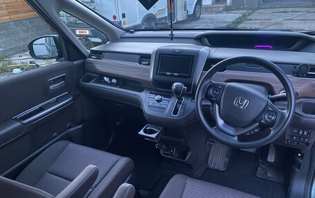 Honda Freed II, 2021 год, 1 600 000 рублей, 8 фотография